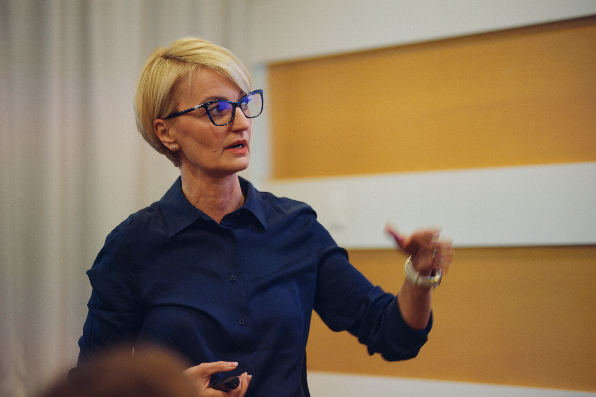 women leadership training, career development, Feni Lab coaching
